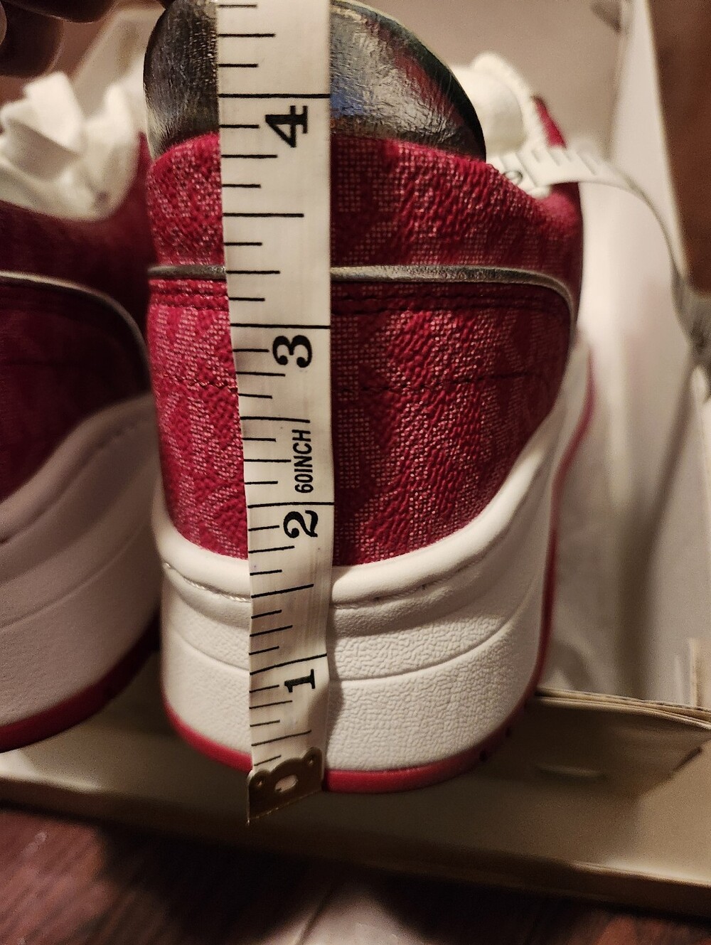 Michael Kors White & Red Logo-Panel Kids Sneakers - Picture 10 of 12